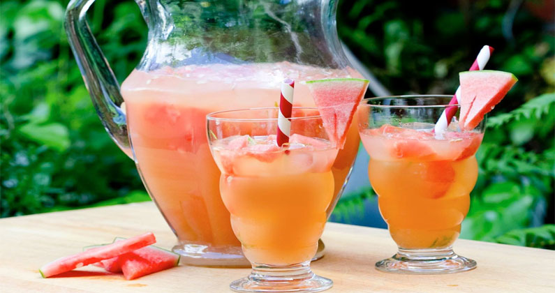 Serving Up a Summer Punch for a Crowd