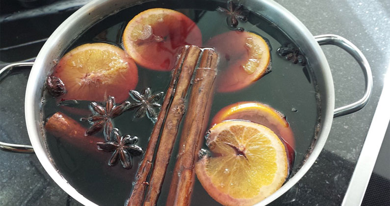 DIY Mulled Wine for the Impending Winter