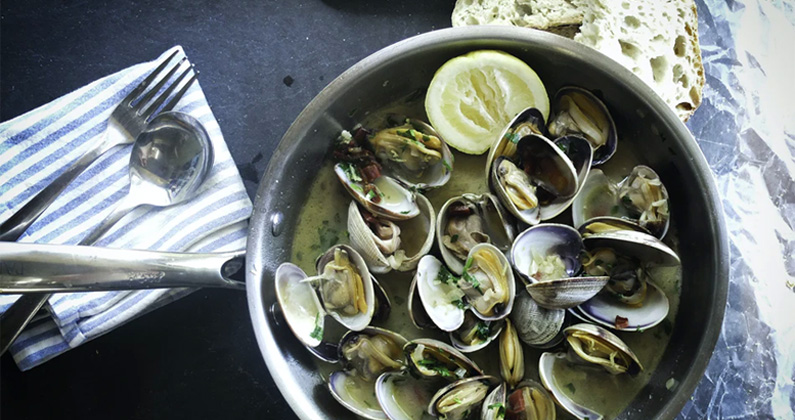 Recipe: Wine-Steamed Clams for Date Night In